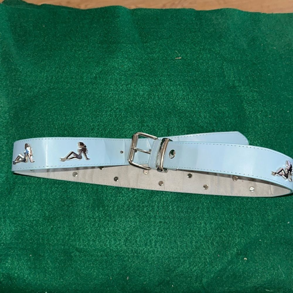Vintage Blue Leather Belt Women’s Size Large – Classic Retro Fashion